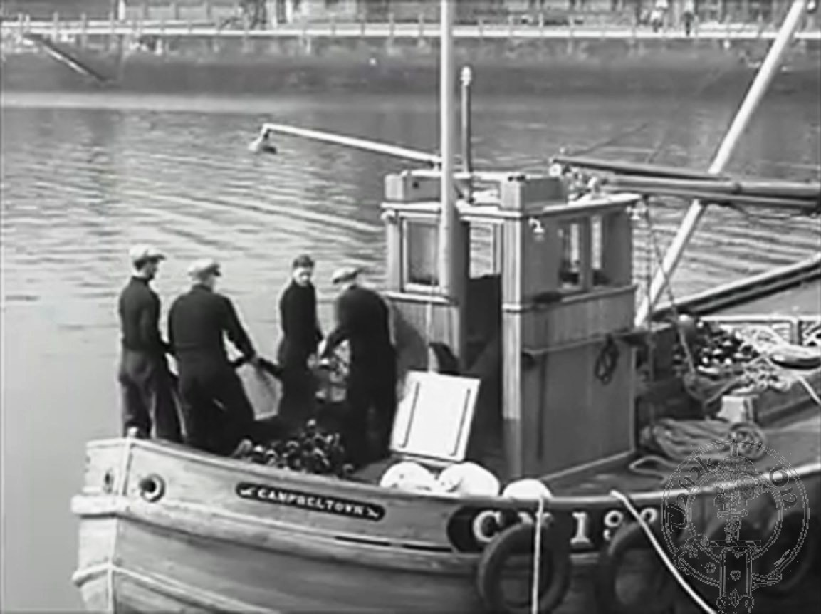 Fishermen at work in Campbeltown